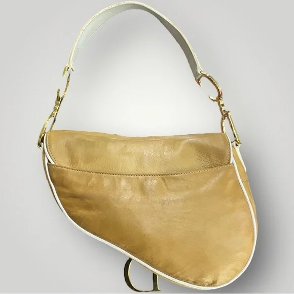 SOLD 📣 Vintage Christian Dior Tan Leather Saddle Bag - Picture 3 of 17